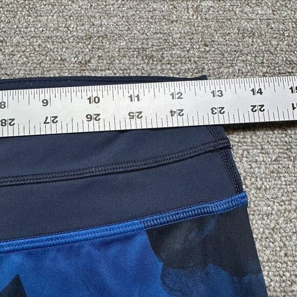 Lululemon Speed Crop Legging in Jumbo Blue Floral & Black Size 4 - Mid-Rise - Picture 2 of 5